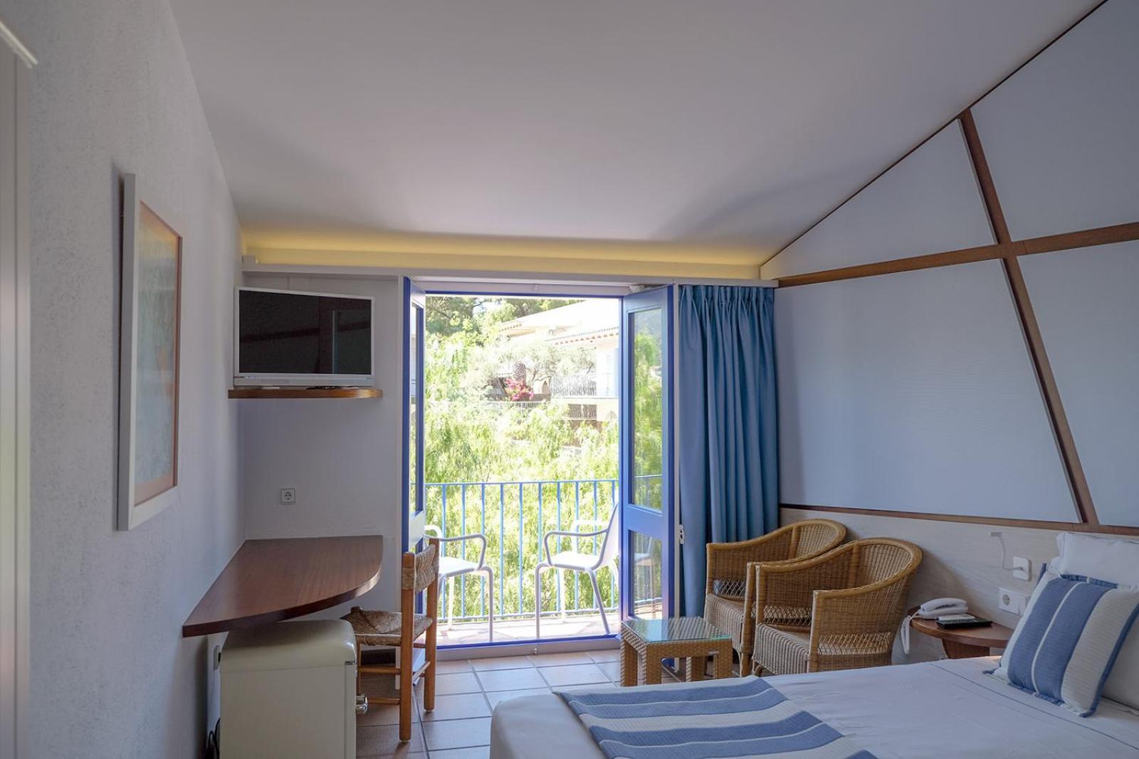 Hotel Blaumar Cadaques By Fimed Hotels (Adults Only) กาดาเกส ภายนอก รูปภาพ