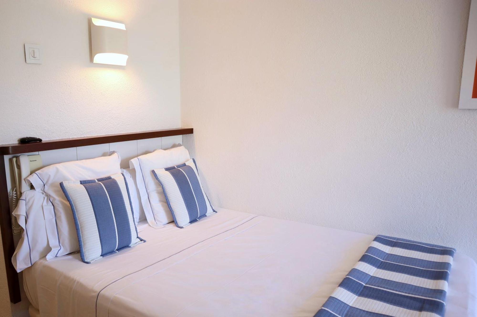 Hotel Blaumar Cadaques By Fimed Hotels (Adults Only) กาดาเกส ภายนอก รูปภาพ